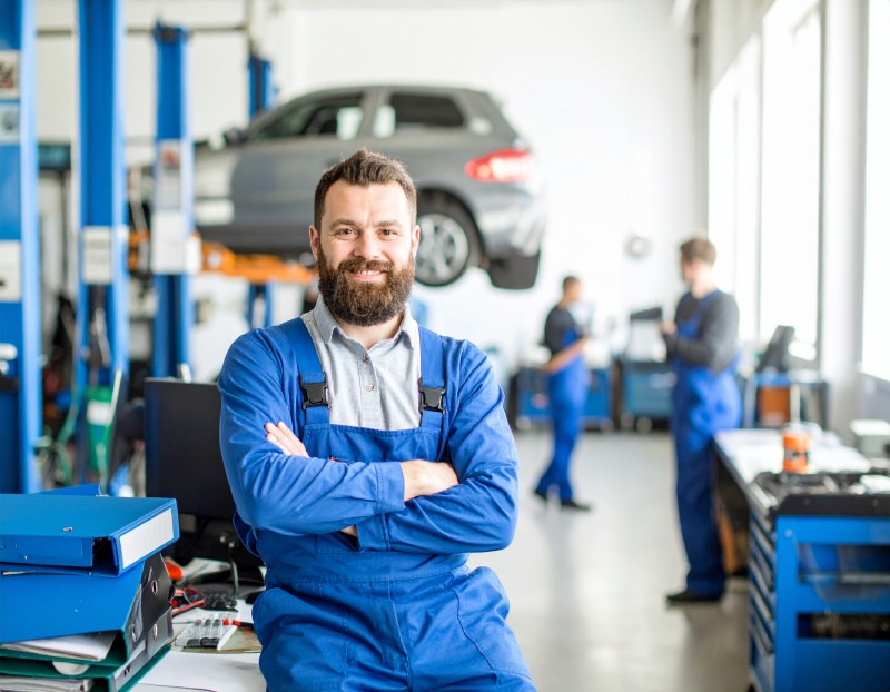 zufriedener Handwerker